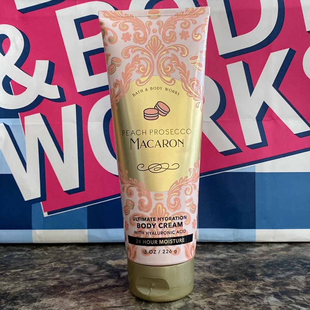 Bath & Body Works Peach Prosecco Macaron  body cream
